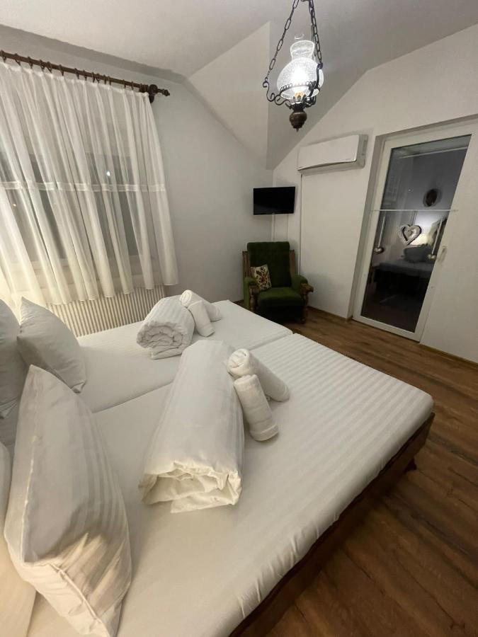 Apartament Yannis Apartment Alba Iulia Ngoại thất bức ảnh