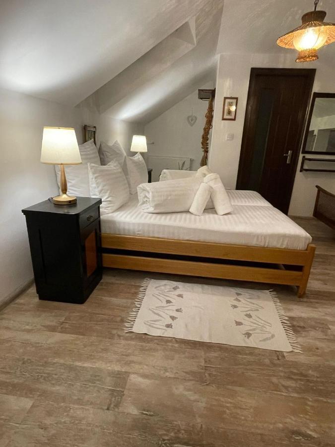 Apartament Yannis Apartment Alba Iulia Ngoại thất bức ảnh