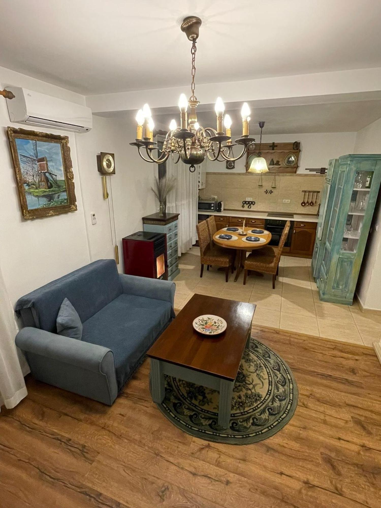 Apartament Yannis Apartment Alba Iulia Ngoại thất bức ảnh